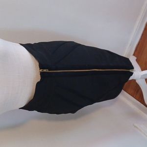 Black stretchy skirt like new